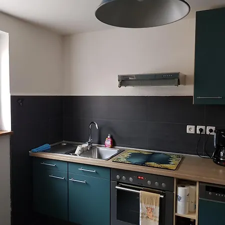 Enzo F2 Apartment Mothern